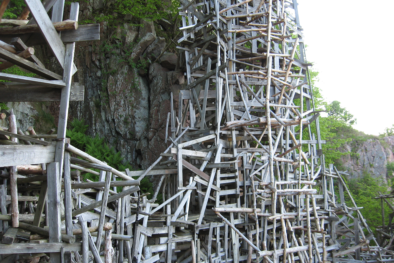 Nimis – bild 2